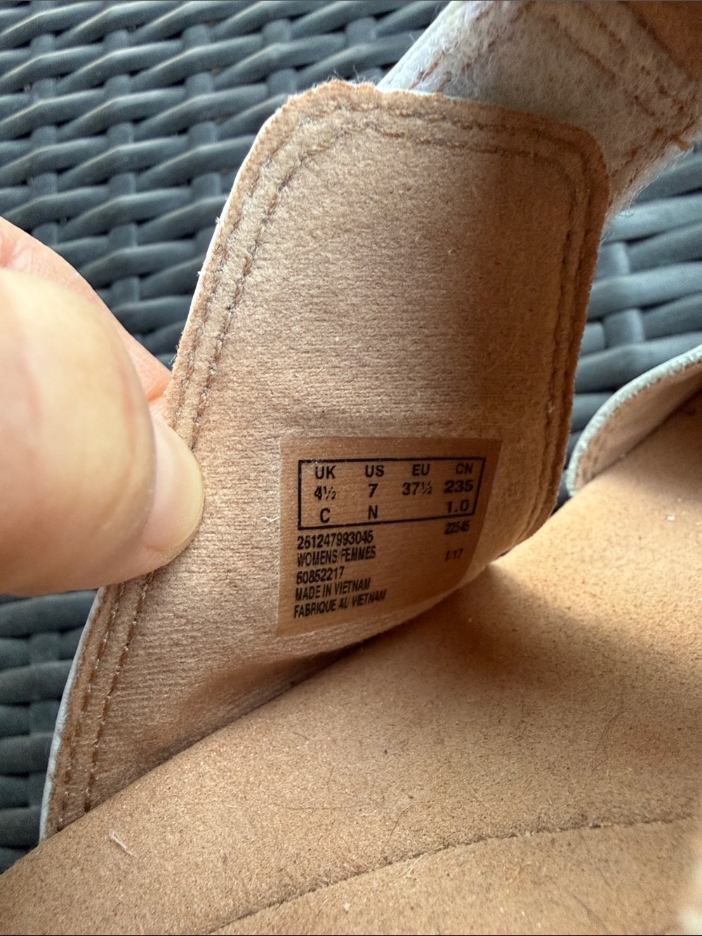 Clarks Slide Sandal Leisa Lacole 26124799 White size 7 Like New - Picture 5 of 7